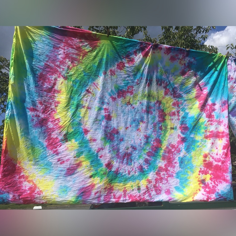 Vibrant Tie-Dye Duvet Cover Twin
